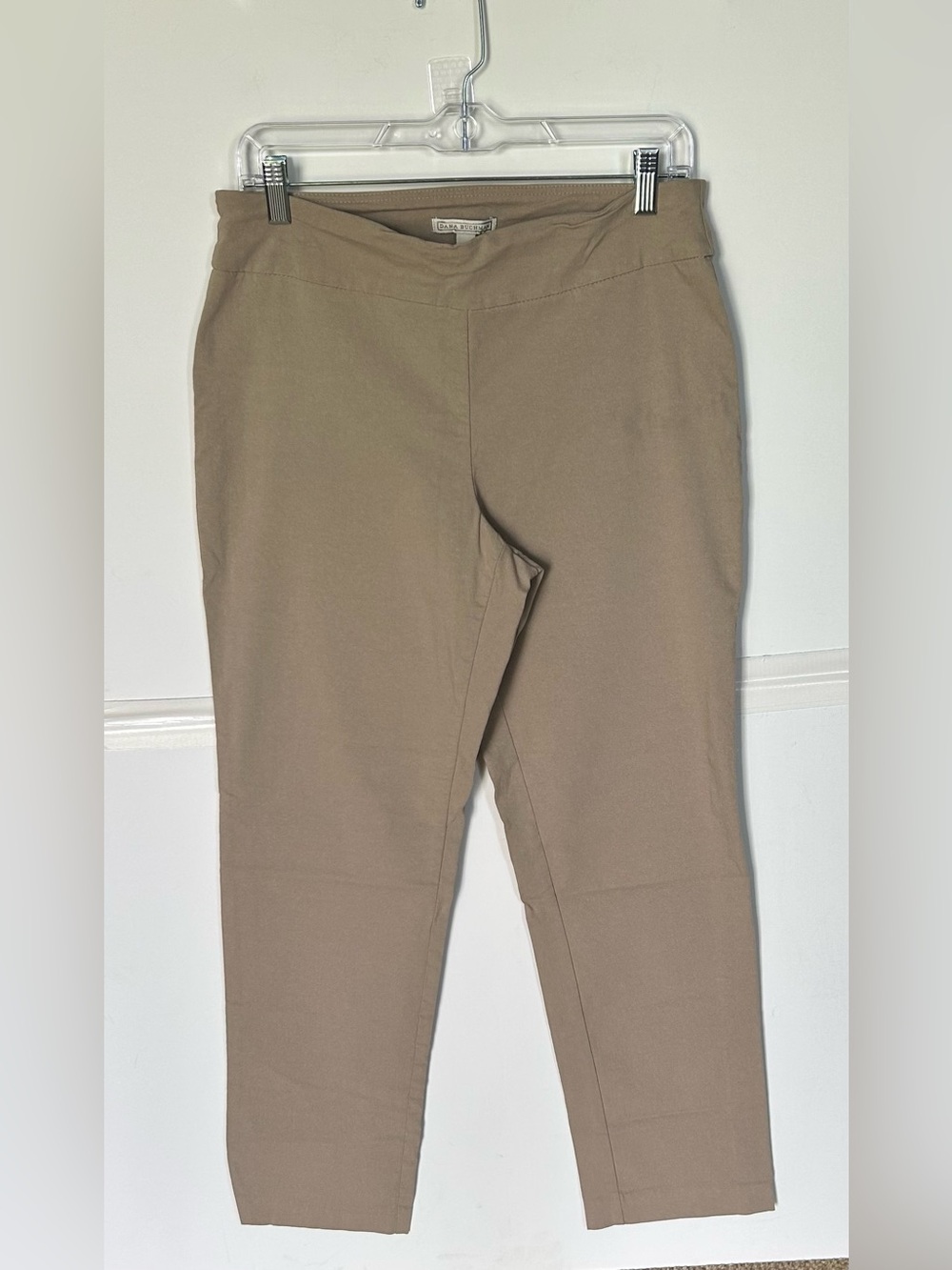 Dana Buchman woman’s tan stretchy dress pants, pull on style. Size M